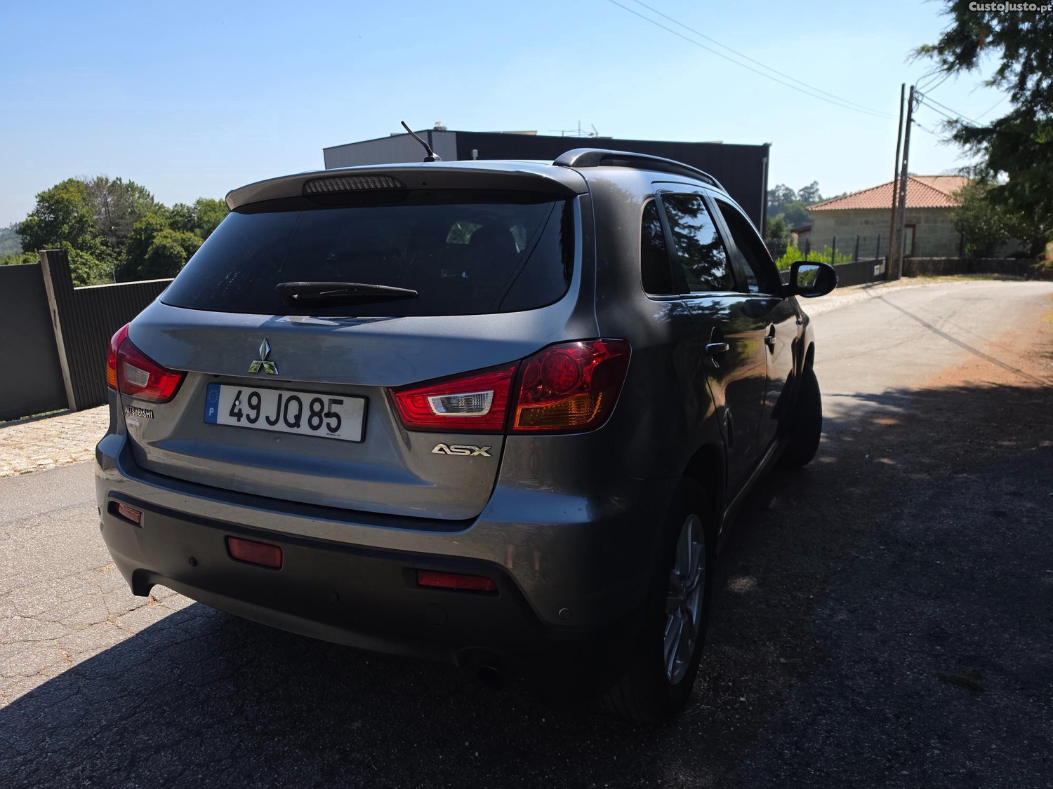 Mitsubishi ASX 1.8Di-D 150cv — fotografia 9
