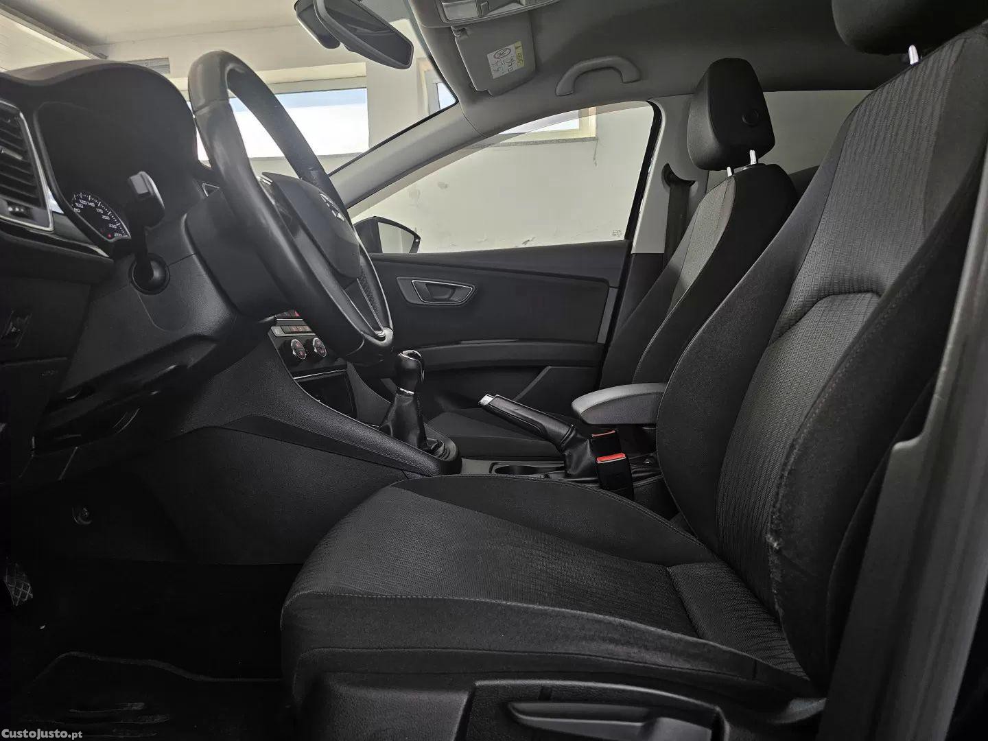 SEAT Leon 1.6 tdi style ecomotive — fotografia 18