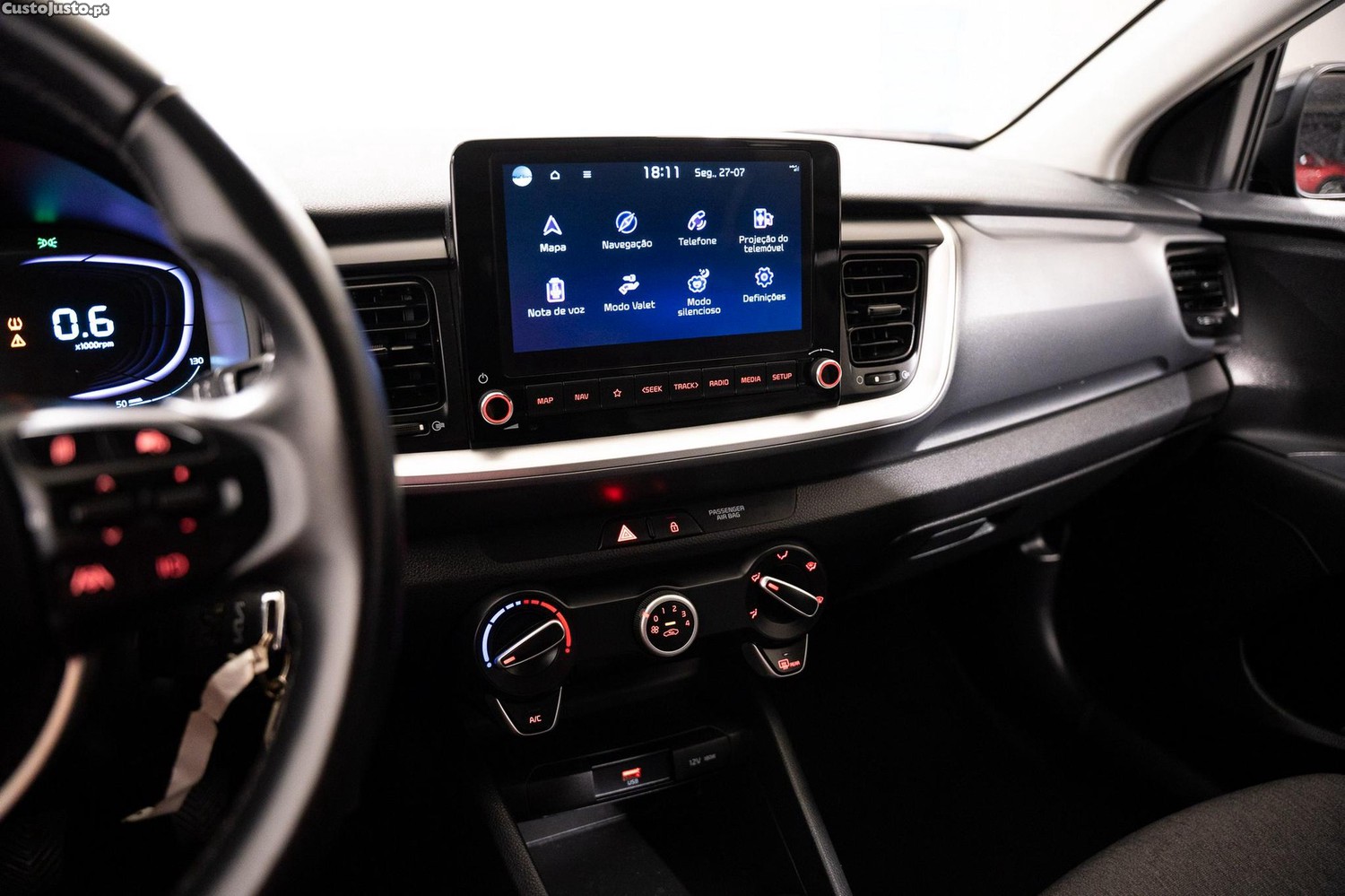 Kia Stonic 1.2 MPi Dynamic — fotografia 10