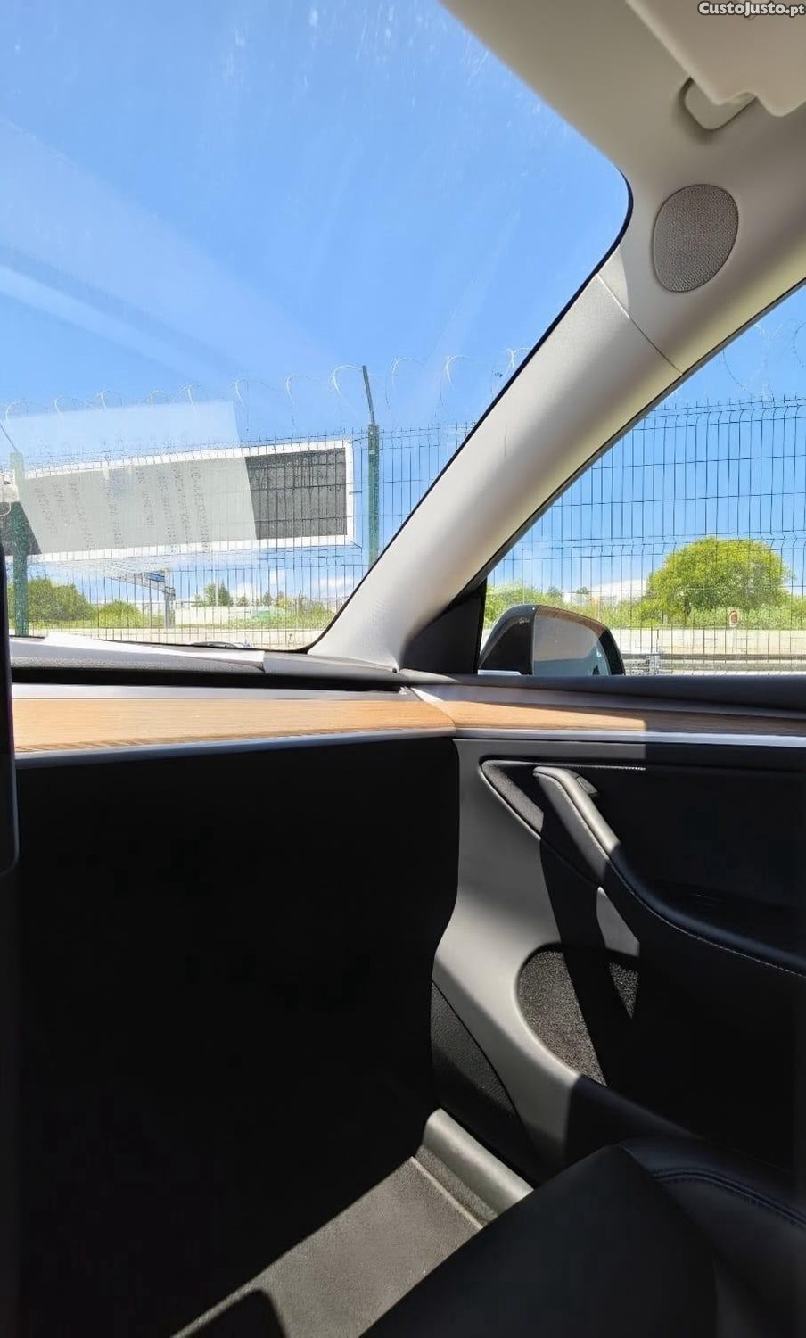 Tesla Model Y Long Range - Dual Motor — fotografia 3