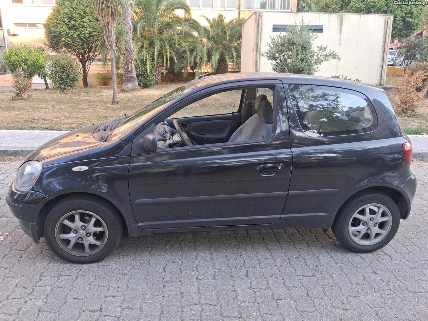 Toyota Yaris 1.0 VVT-i — fotografia 6