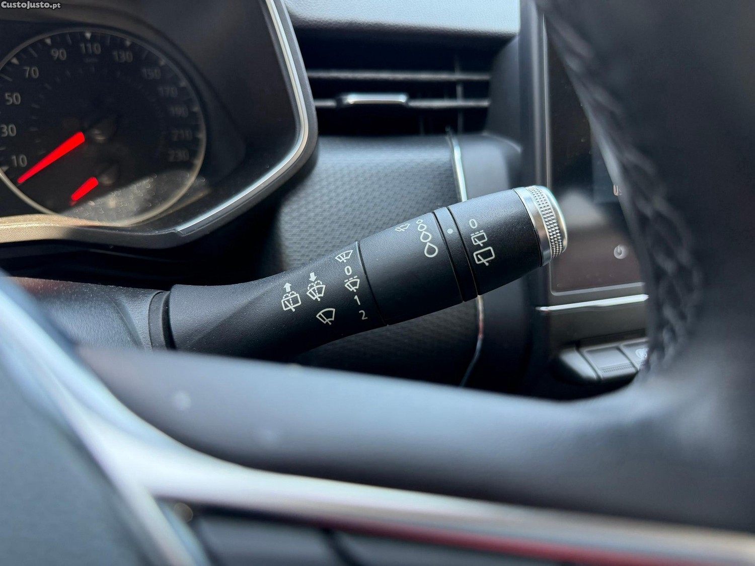 Renault Clio 1.0 TCe Exclusive — fotografia 11