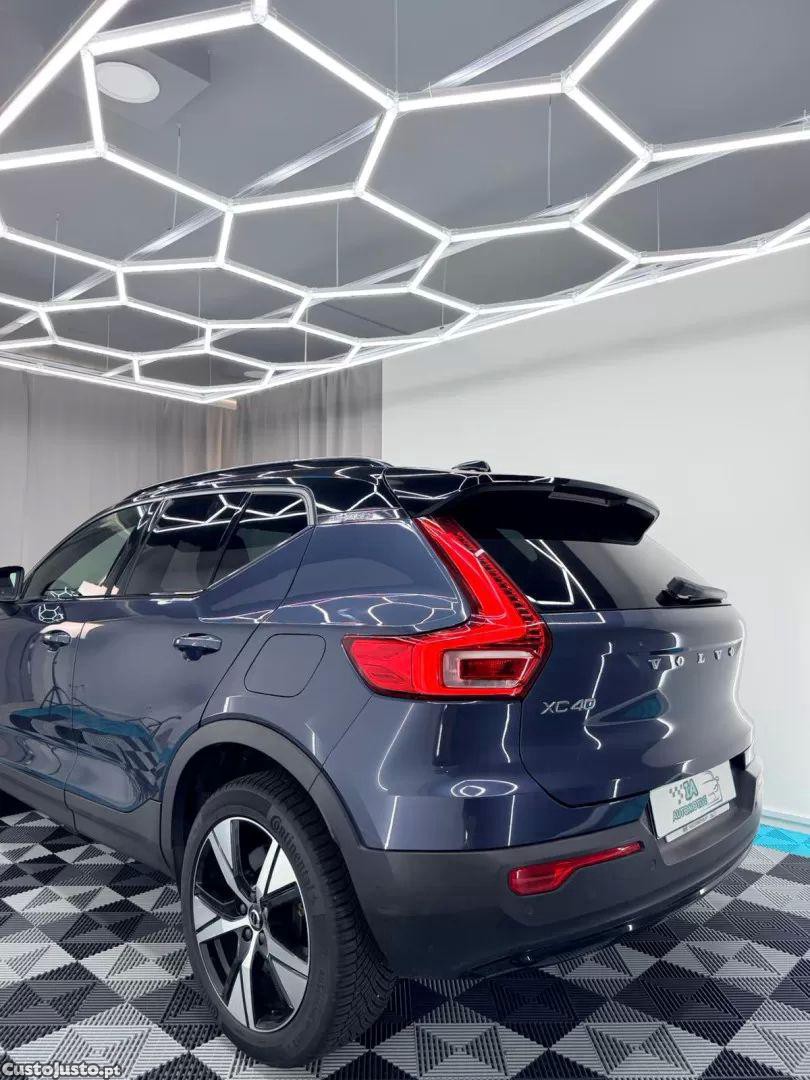 Volvo XC 40 Recharge plus — fotografia 16