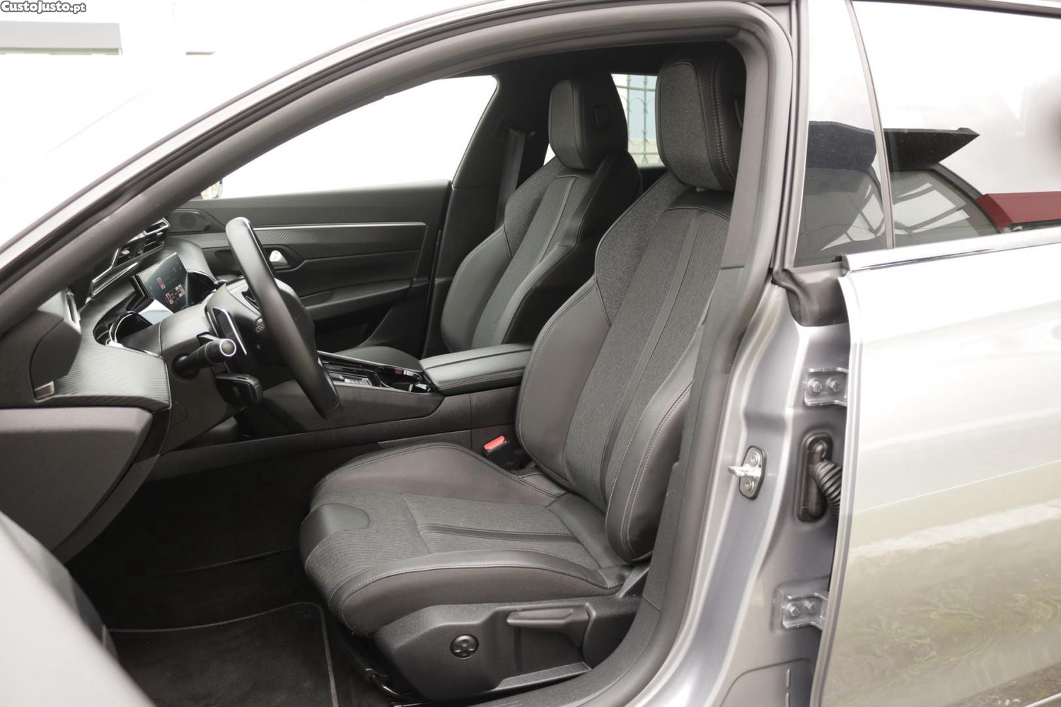 Peugeot 508 SW 1.6 Hybrid Allure Pack e-EAT8 225cv — fotografia 39