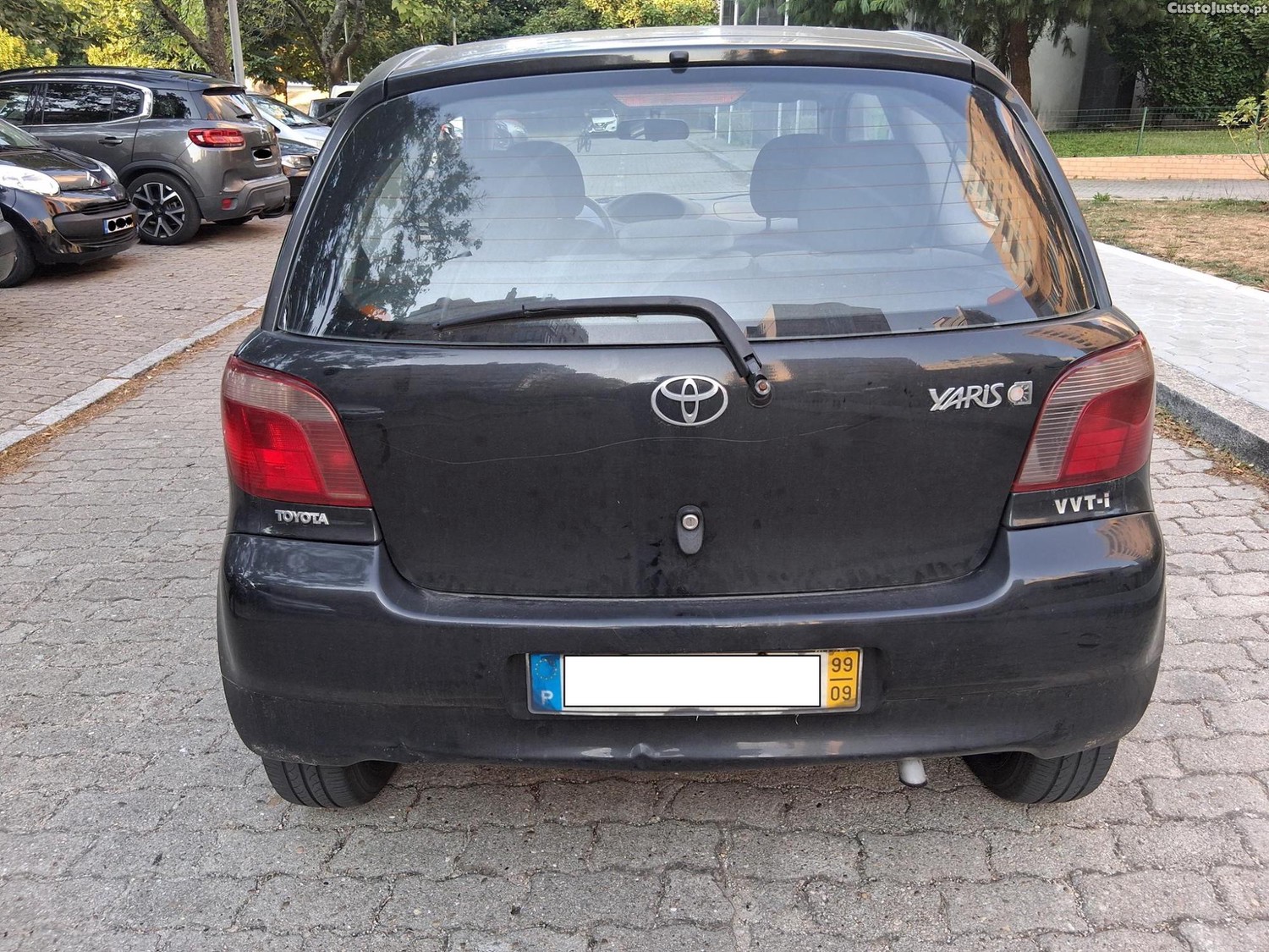 Toyota Yaris 1.0 VVT-i — fotografia 8