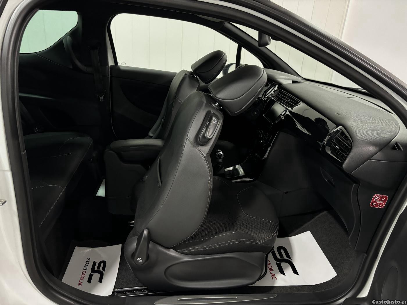 Citroën DS3 1.6 BlueHDi Be Chic — fotografia 16