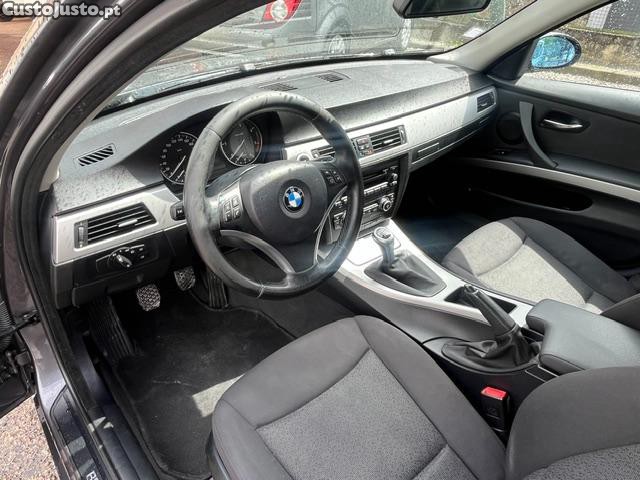 BMW 320 D TOURING — fotografia 5