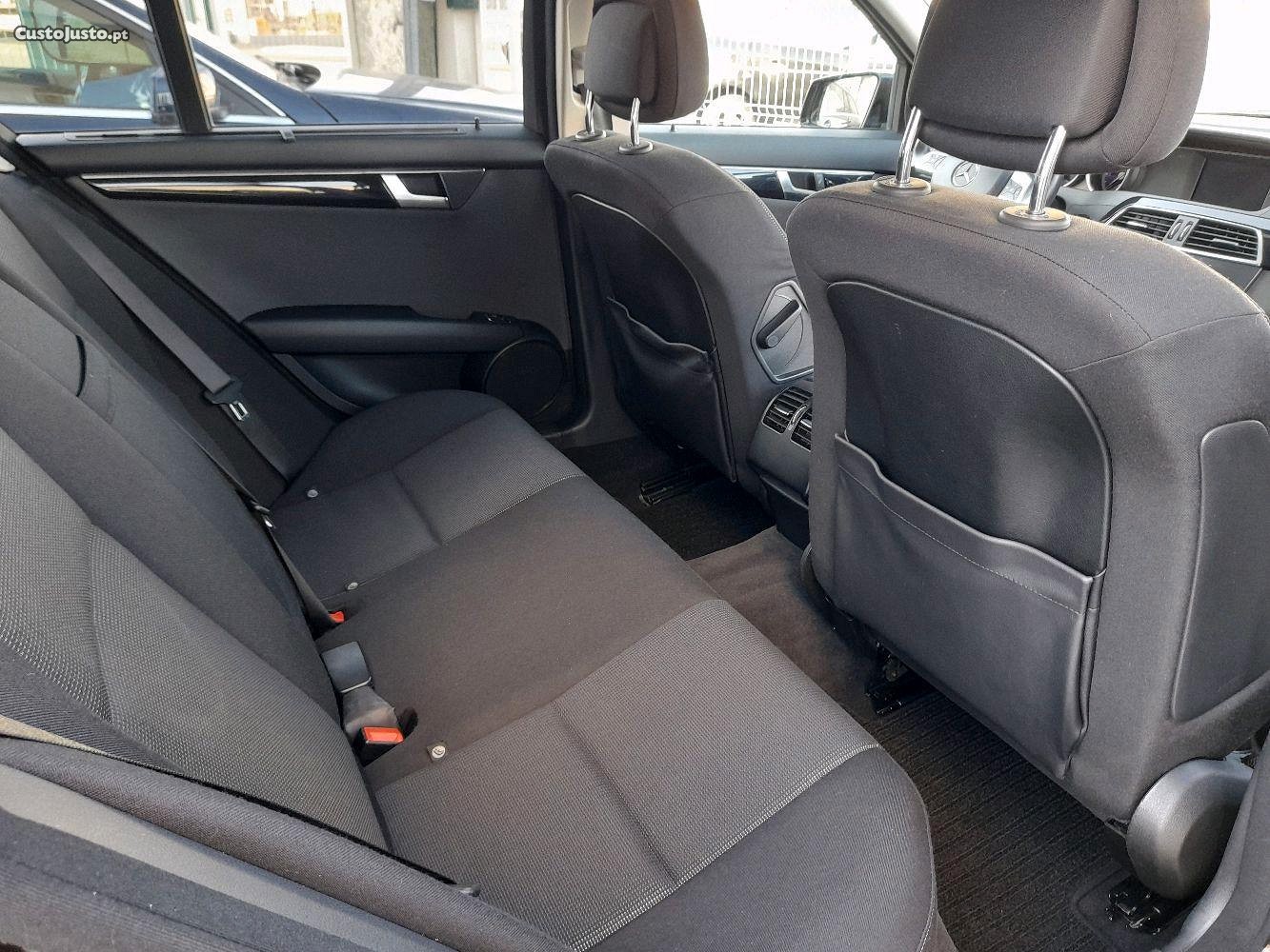 Mercedes-Benz C 220 2.2 — fotografia 3