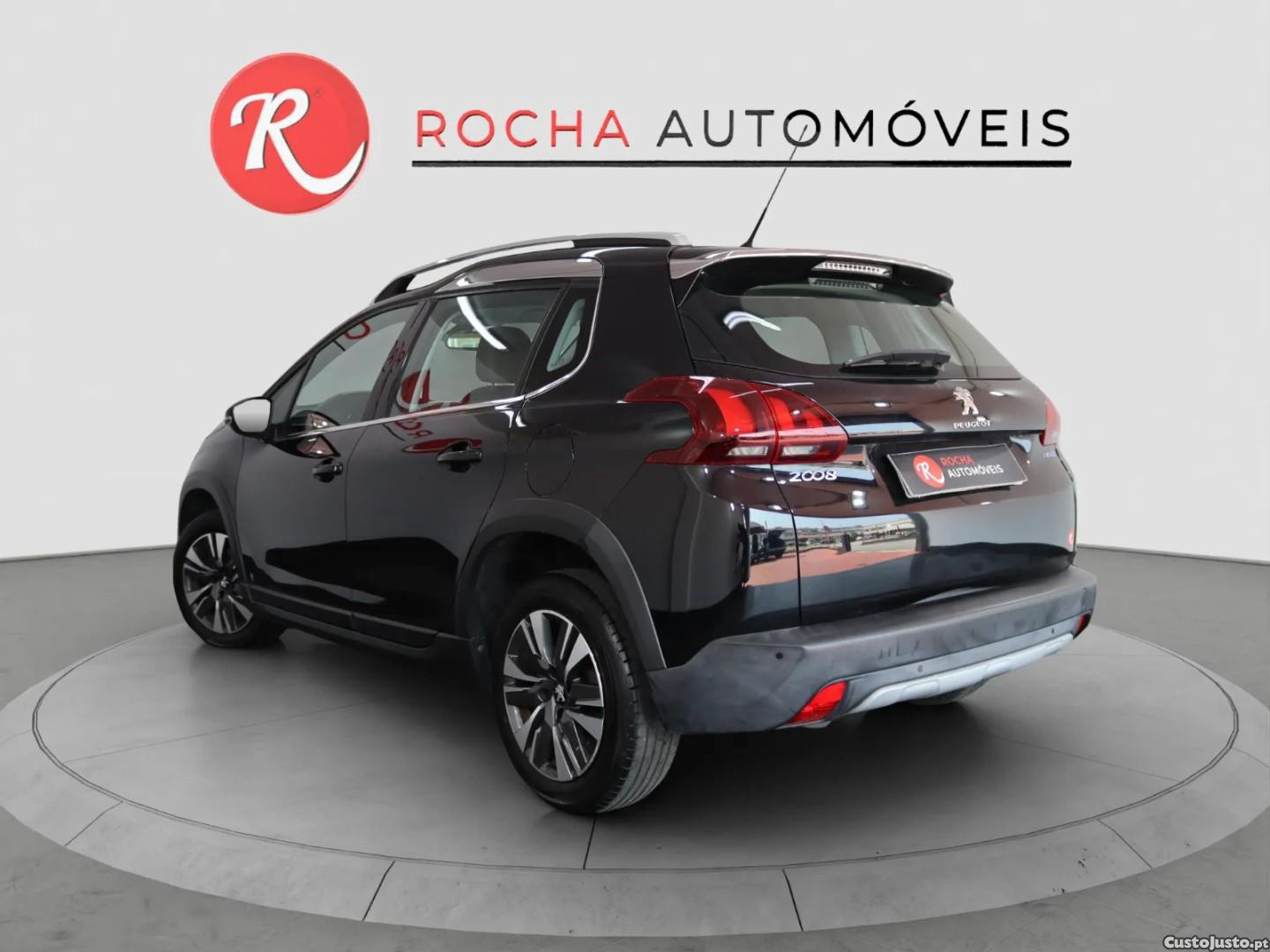 Peugeot 2008 1.2 PureTech Allure — fotografia 10