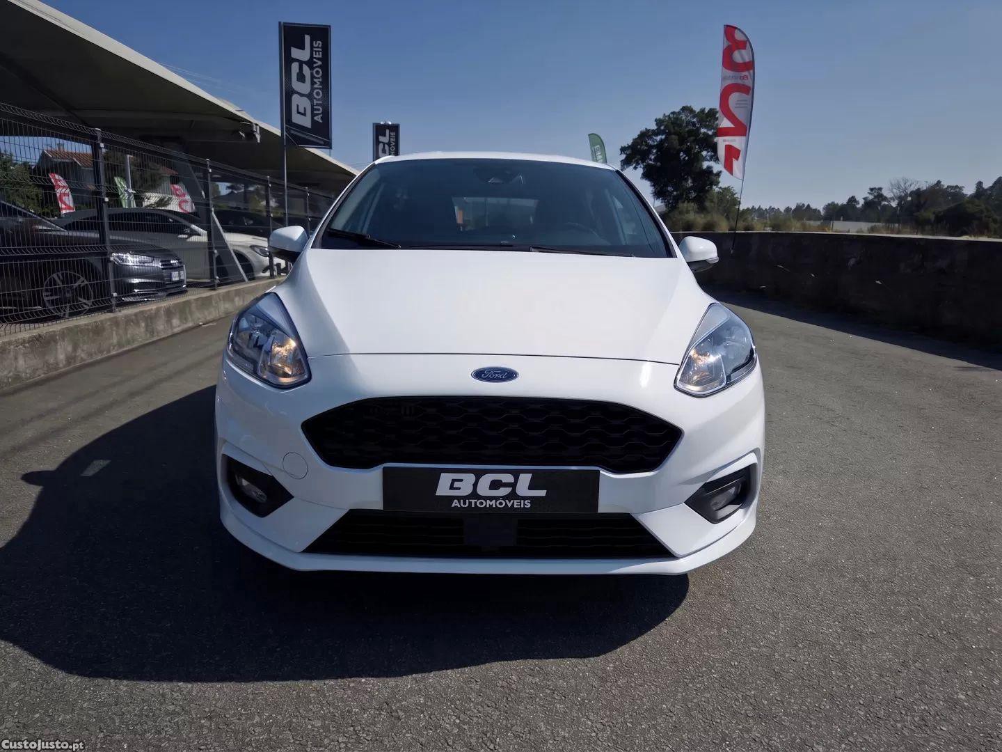 Ford Fiesta 1.0 ecoboost s&s st-line — fotografia 24