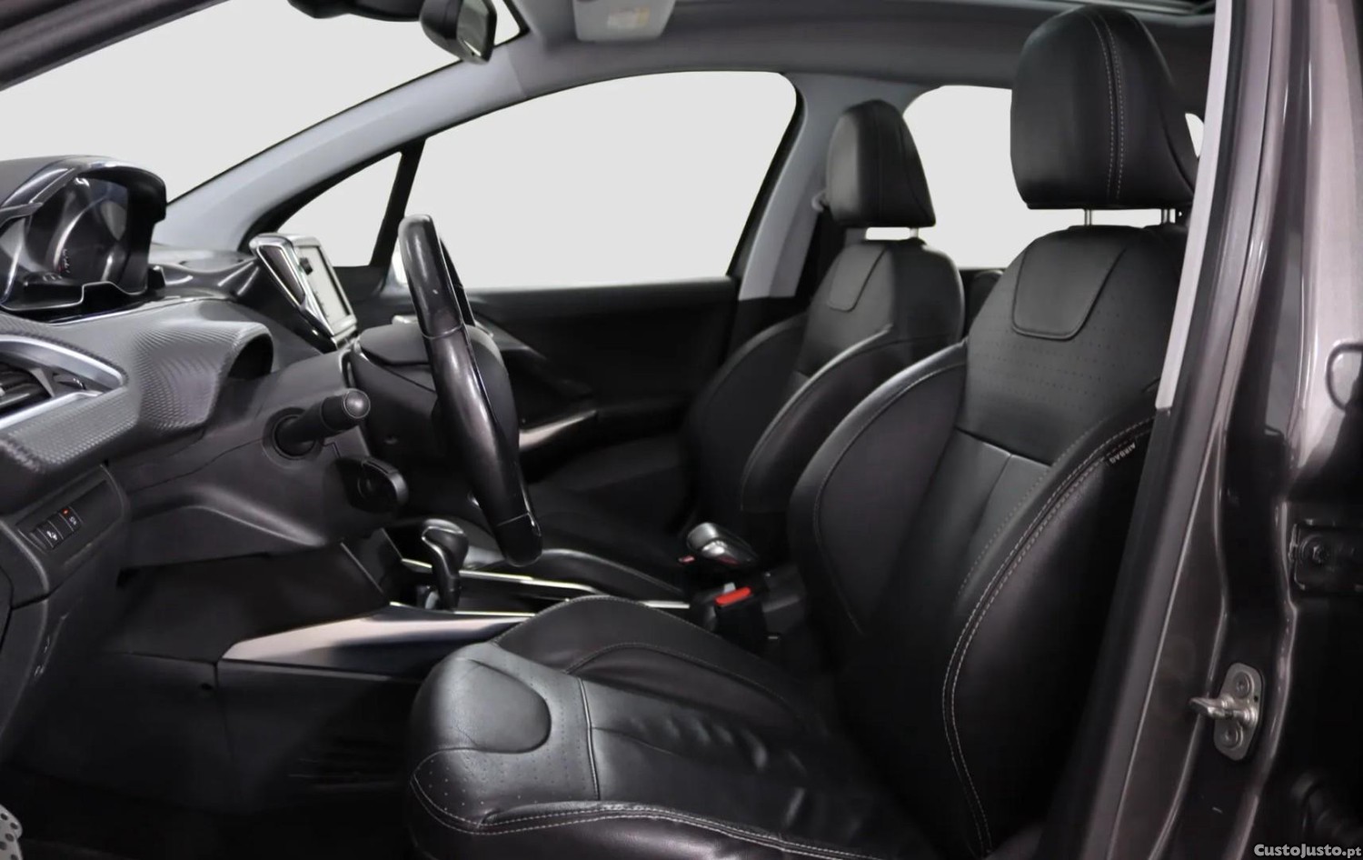 Peugeot 2008 1.2 PureTech Allure EAT6 — fotografia 3
