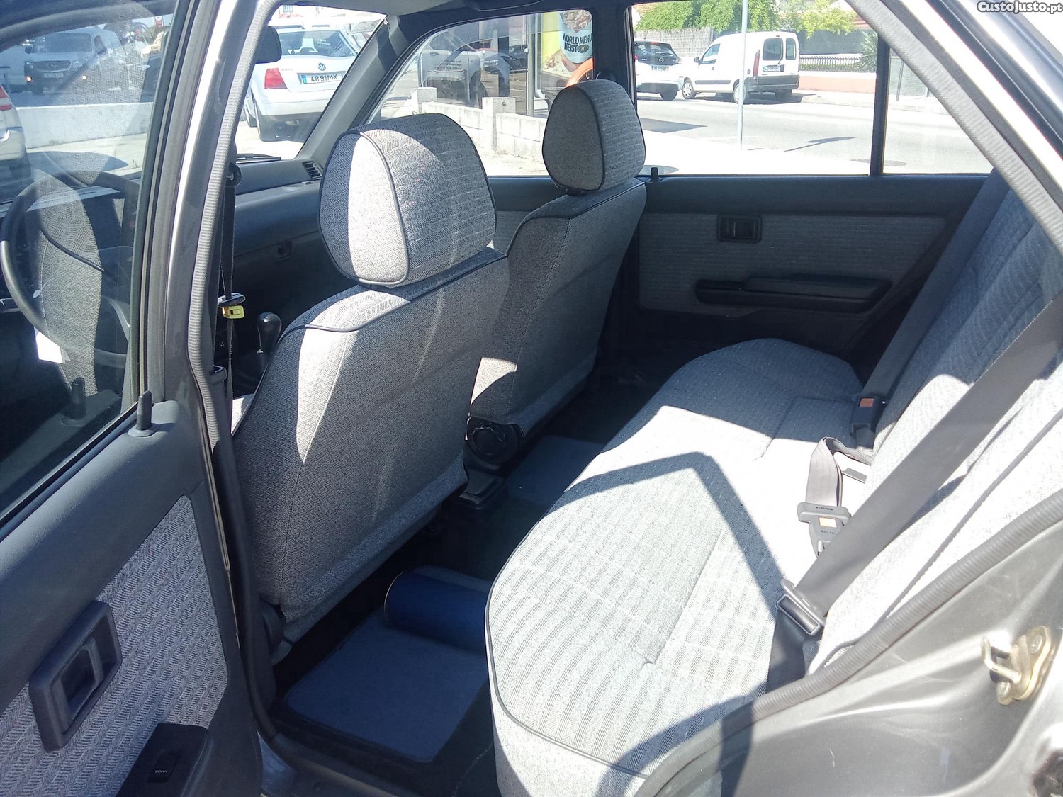 Nissan Sunny Slx — fotografia 3
