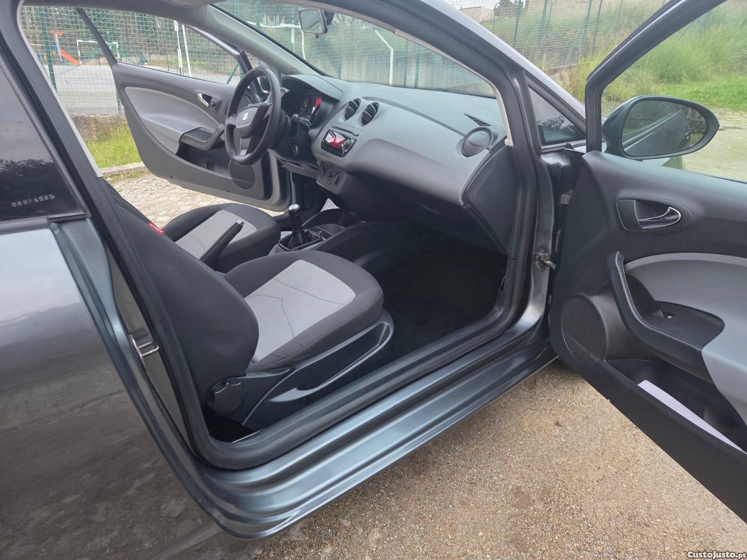 SEAT Ibiza 1.2 tdi Sport Coupe — fotografia 4