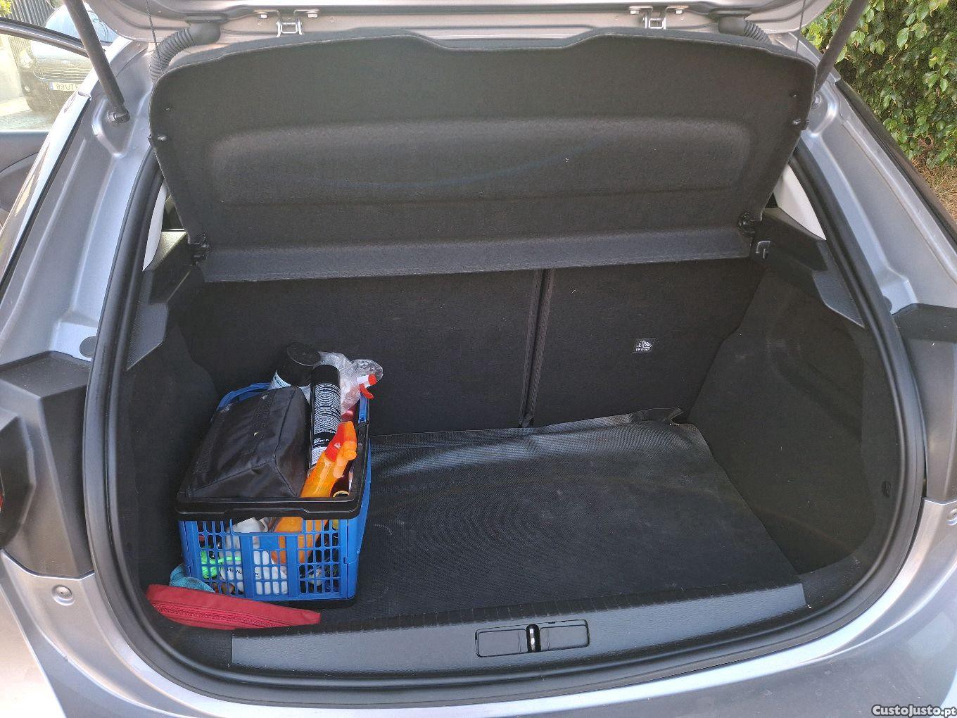 Opel Corsa 1.2 edition — fotografia 3