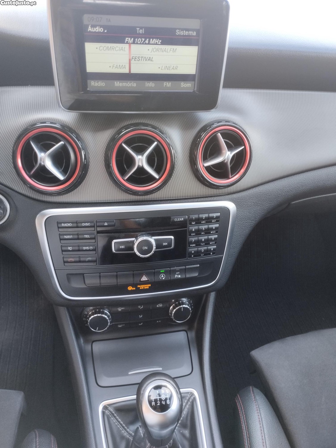 Mercedes-Benz GLA 180 CDI (SUV) - PACK AMGLINE - NACIONAL - C/ Garantia - Distribuição Mudada - "Imbatível" — fotografia 4