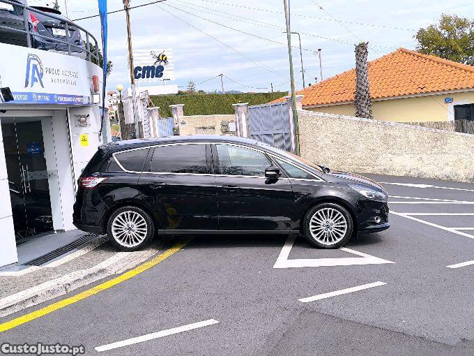 Ford S-Max titanium powershift — fotografia 3