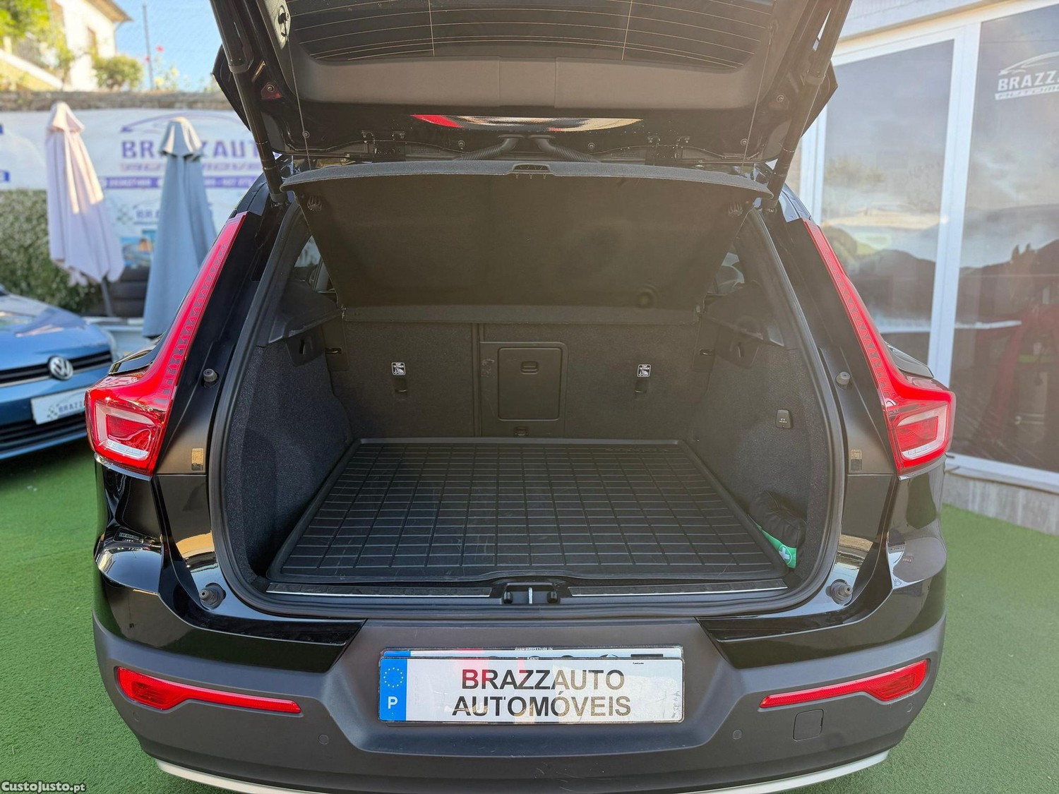Volvo XC 40 1.5 T3 Momentum Plus Geartronic — fotografia 12