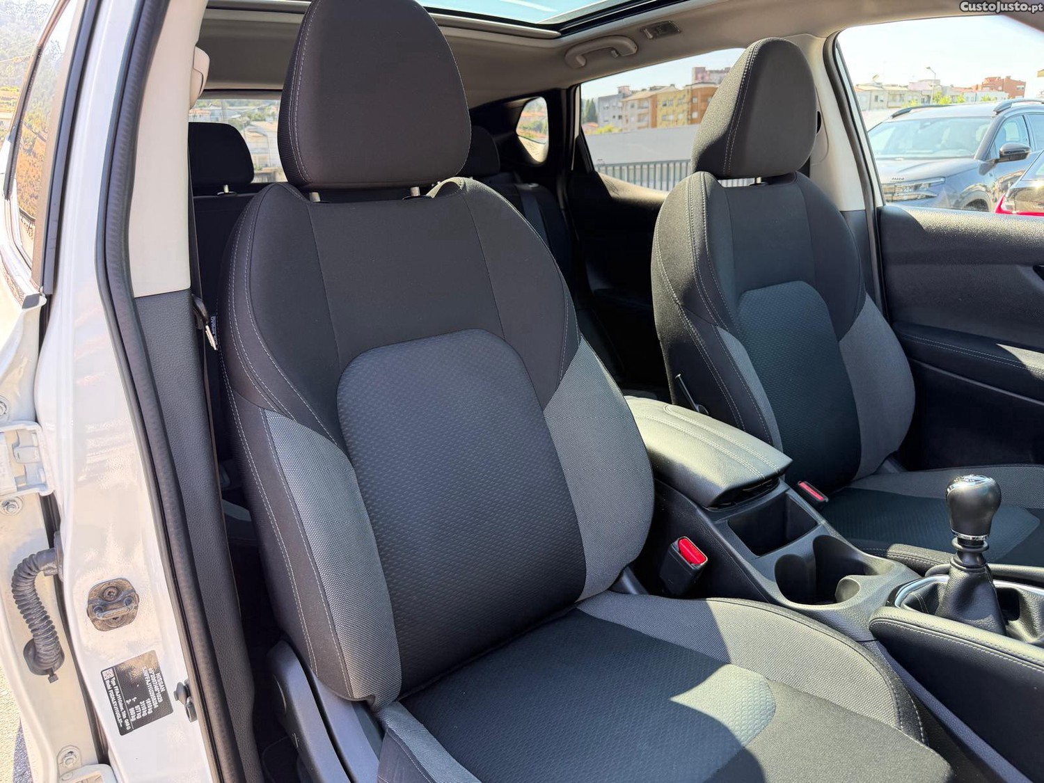 Nissan Qashqai 1.3 DIG-T N-Connecta J18 Led — fotografia 12