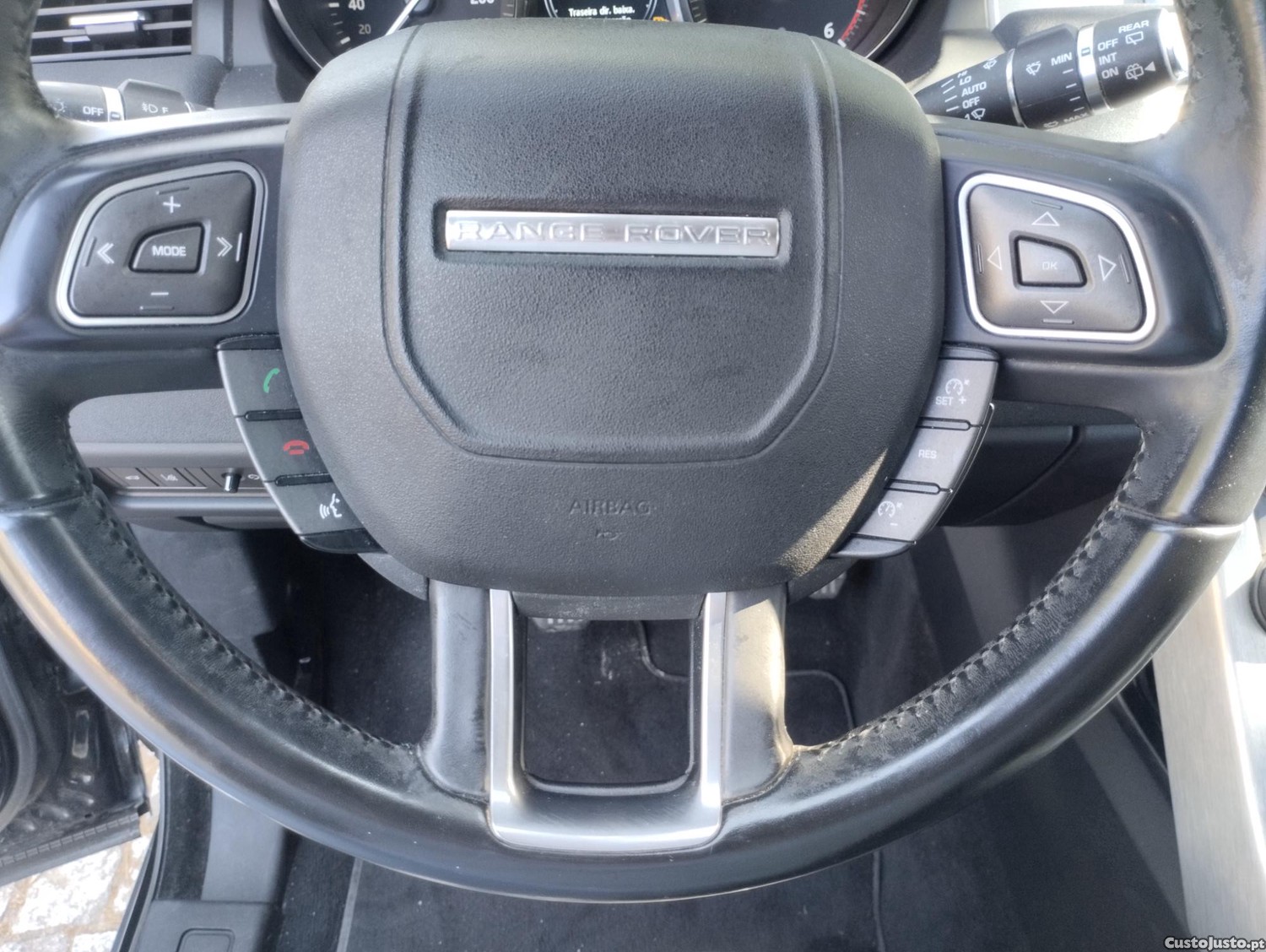 Land Rover Evoque 2.0 TD4 SE DYNAMIC - "NACIONAL - C/ GARANTIA" - "Distribuição Mudada" - "Classe 1 Port." — fotografia 5