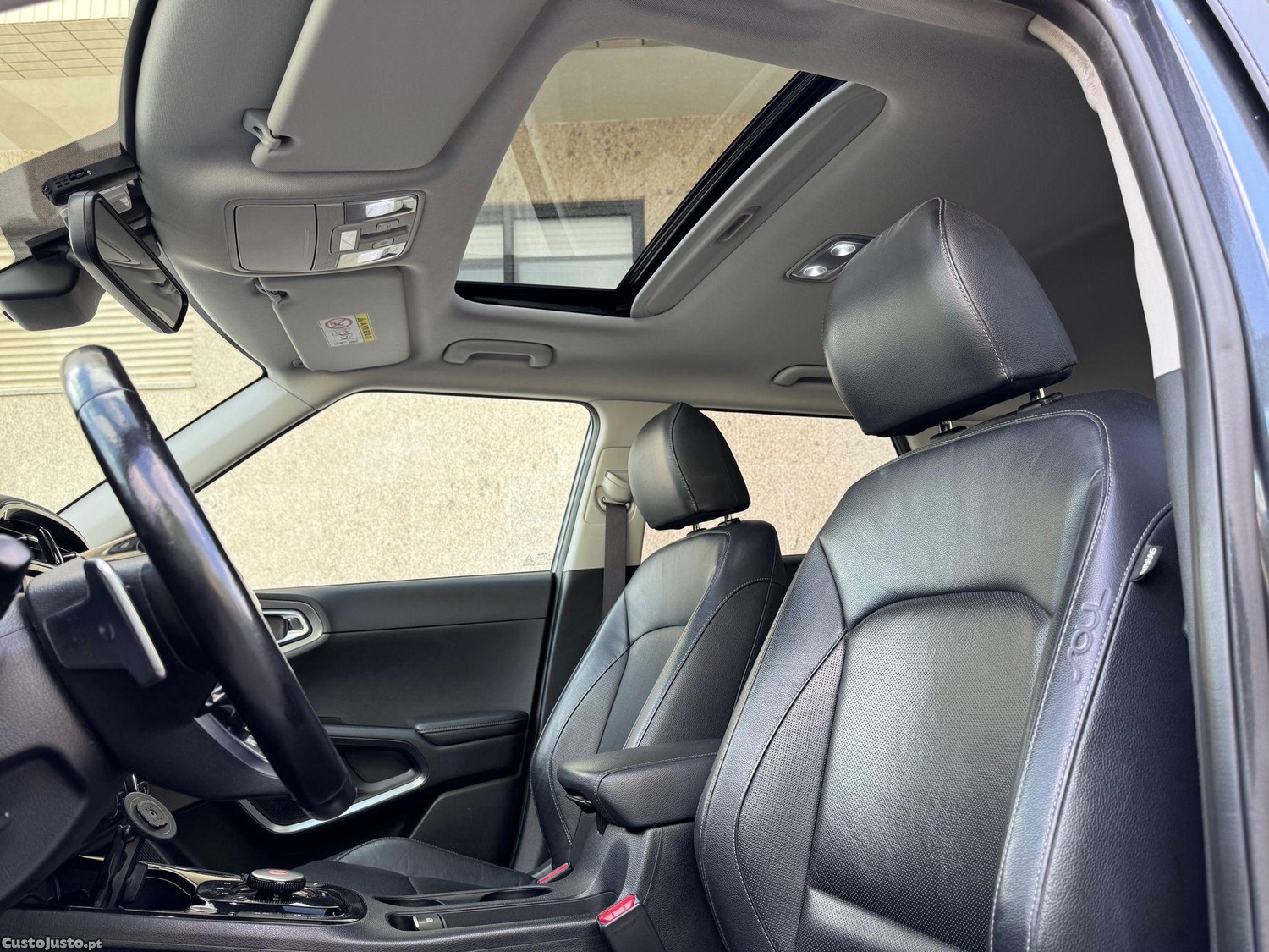 Kia Soul E- 64Kwh — fotografia 3