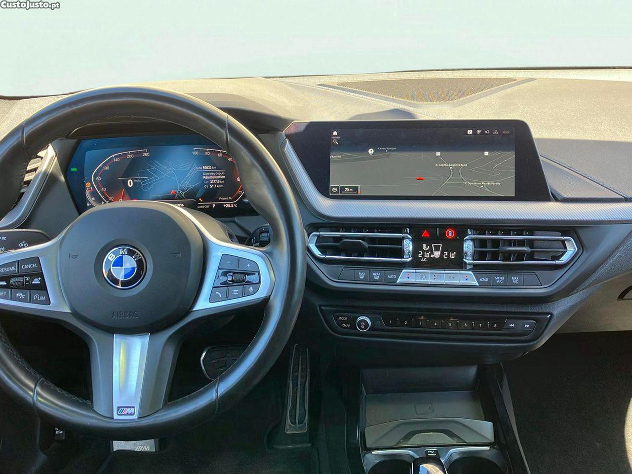 BMW 118 i Pack Desportivo M Auto — fotografia 8