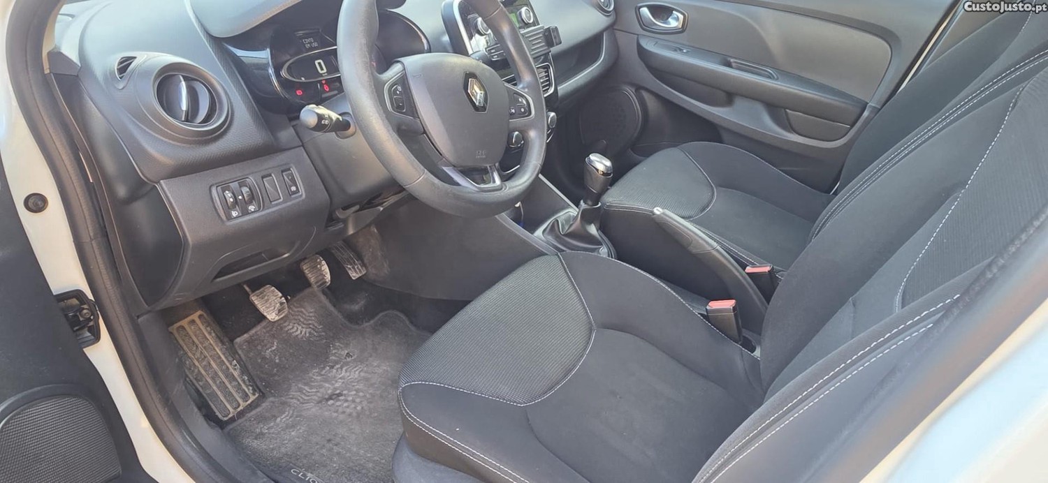 Renault Clio 1.5 dCi Zen — fotografia 3