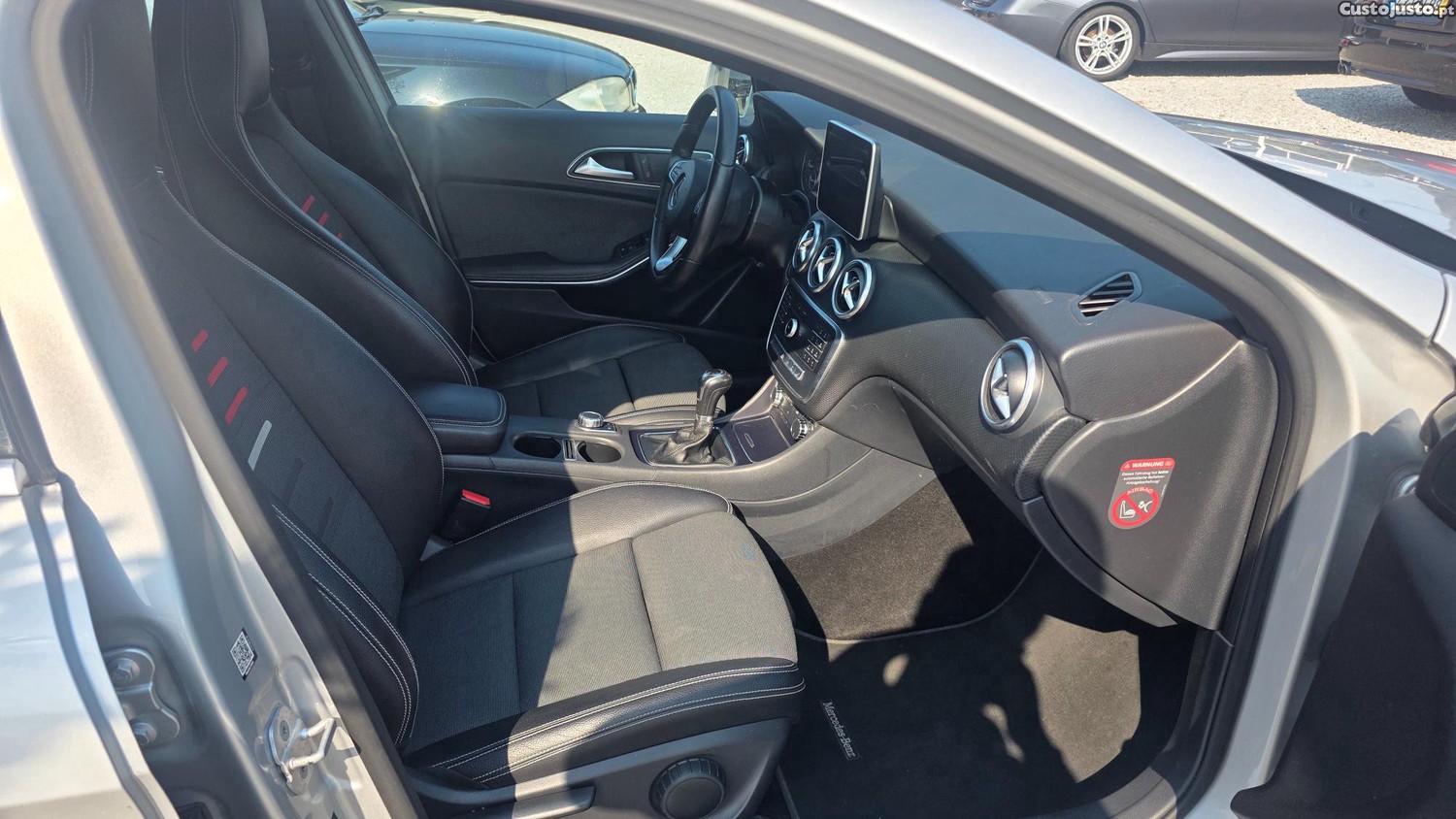 Mercedes-Benz A 180 122cv — fotografia 3