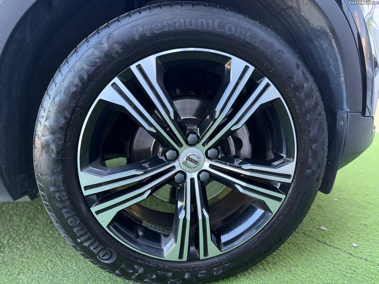 Volvo XC 40 1.5 T3 Momentum Plus Geartronic — fotografia 22
