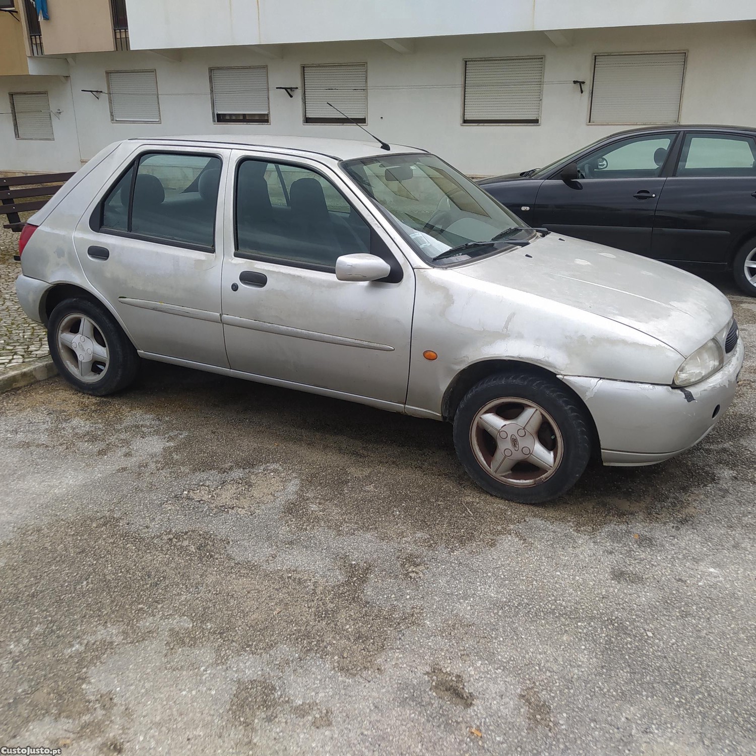 Ford Fiesta Ghia — fotografia 8