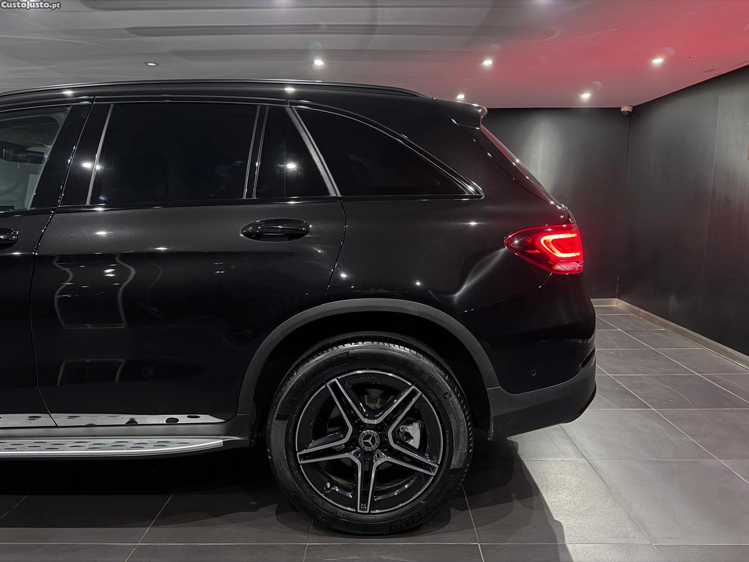 Mercedes-Benz GLC 300 de 4Matic 9G-TRONIC AMG Line — fotografia 21