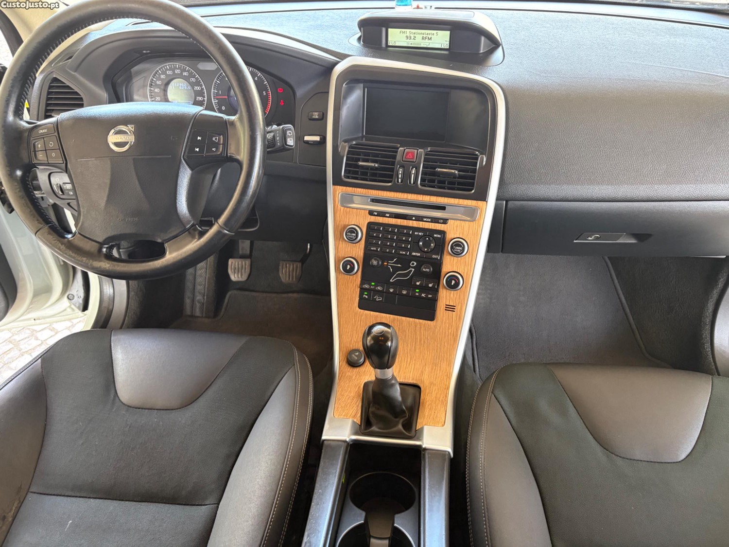Volvo XC 60 AWD 2.4 D 5 cilindros — fotografia 4
