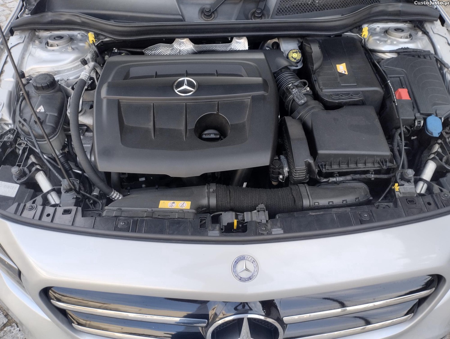Mercedes-Benz GLA 180 CDI (SUV) - PACK AMGLINE - NACIONAL - C/ Garantia - Distribuição Mudada - "Imbatível" — fotografia 15