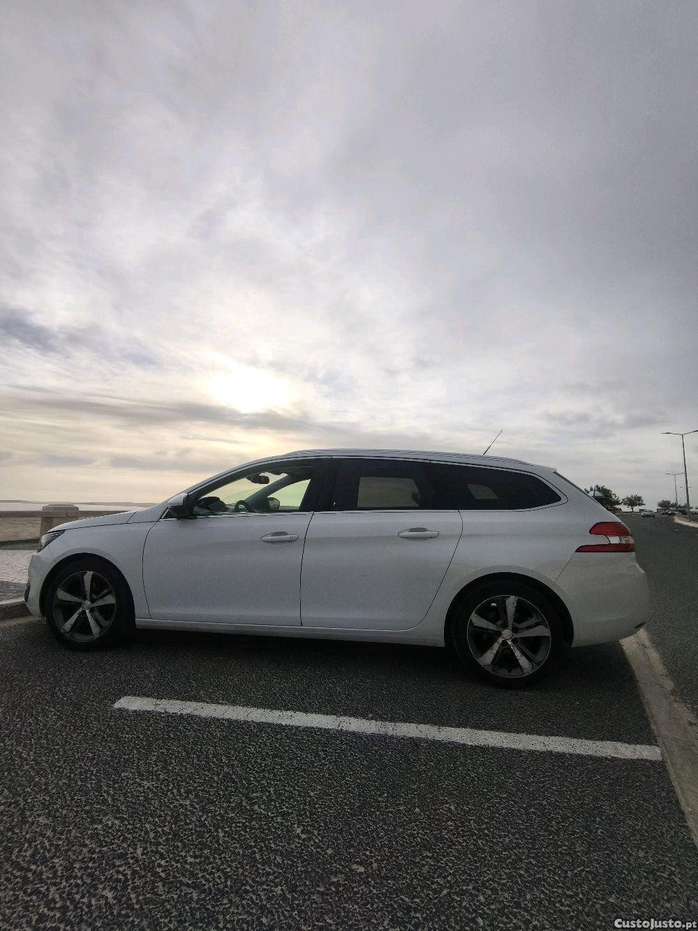 Peugeot 308 SW ALLURE — fotografia 4