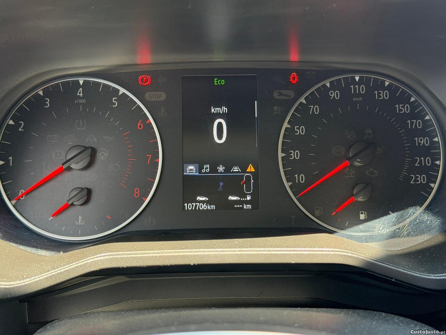 Renault Clio 1.0 TCe Exclusive — fotografia 17