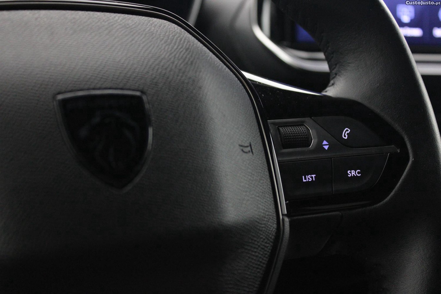 Peugeot e-2008 ALLURE 156CV 54KwH (AUTO) — fotografia 32