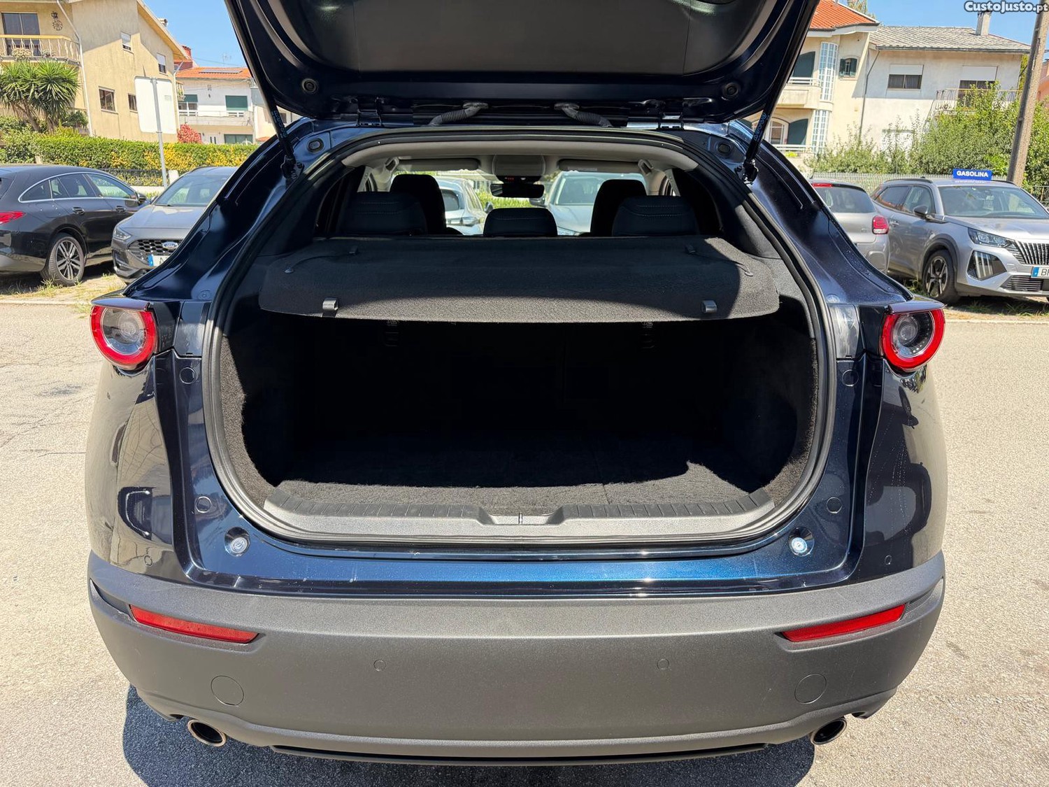 Mazda CX-30 2.0 e-Skyactiv-G Exclusive-line AT — fotografia 13