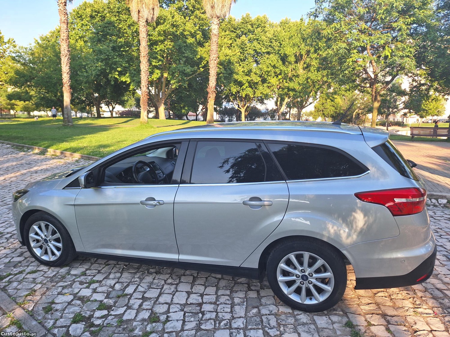 Ford Focus 1500 TDCI Titanium 120 CV — fotografia 2