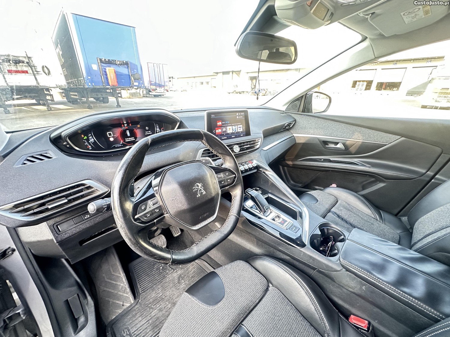 Peugeot 5008 Allure — fotografia 7