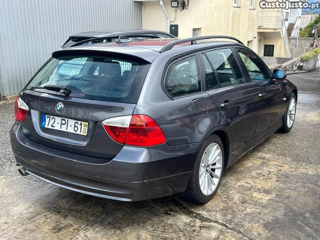 BMW 320 D TOURING — fotografia 10
