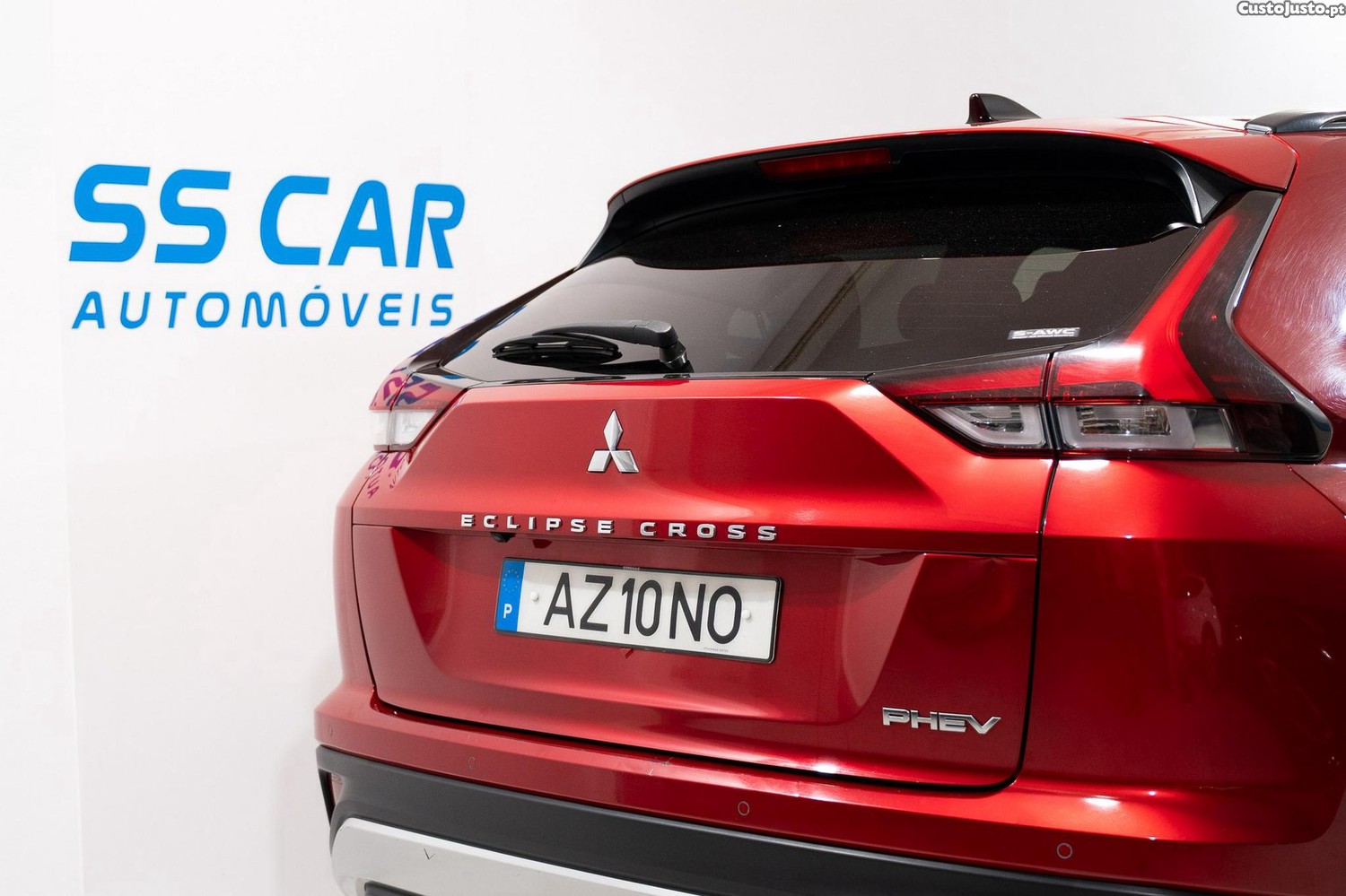 Mitsubishi Eclipse Cross 2.4 PHEV eMotion — fotografia 23