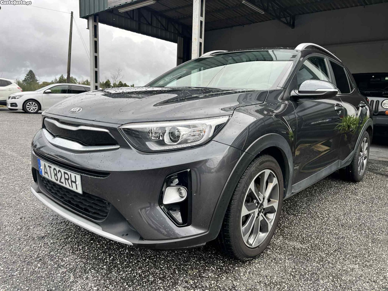 Kia Stonic 1.6 CRDI Vision — fotografia 16
