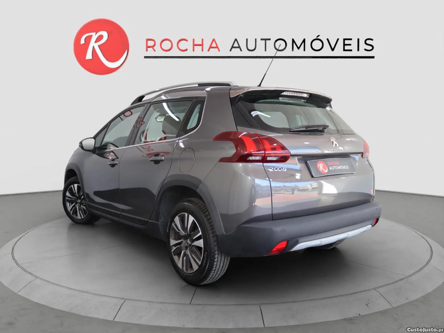 Peugeot 2008 1.2 PureTech Allure EAT6 — fotografia 6