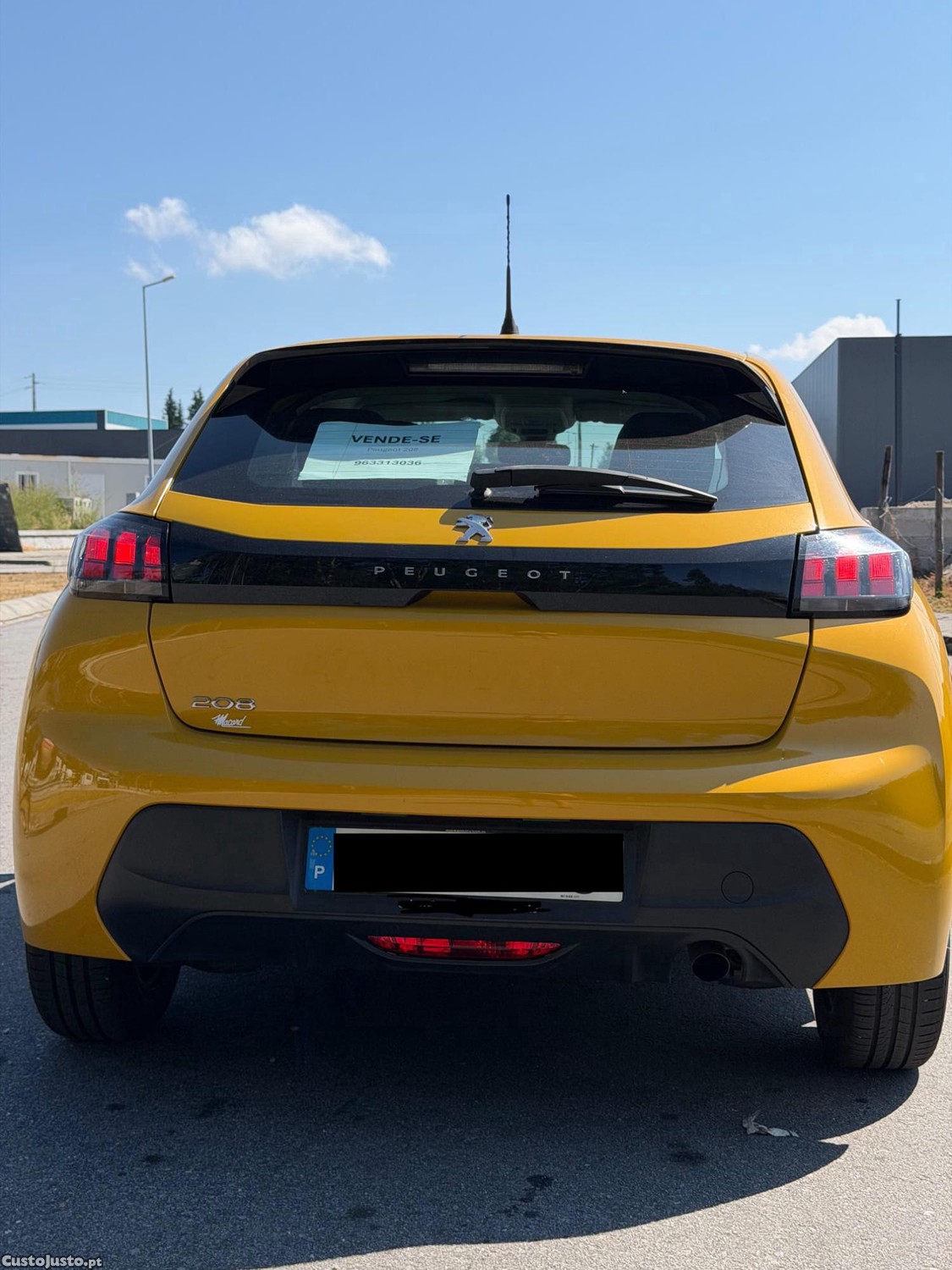 Peugeot 208 BlueHdi Active — fotografia 9
