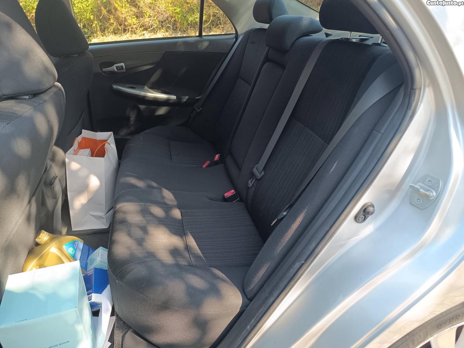 Toyota Corolla 1.4 D-4D — fotografia 8