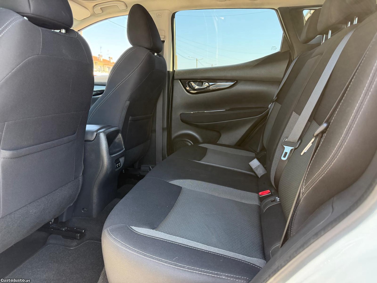 Nissan Qashqai 1.3 DIG-T N-Connecta J18 Led — fotografia 18