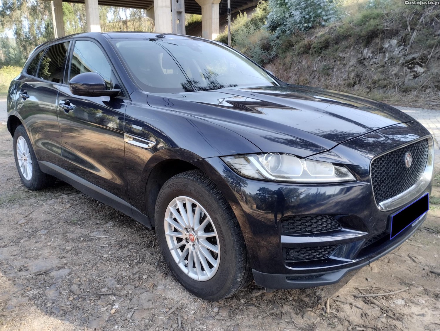 Jaguar F-Pace 2.0 i 4D Prestige - CX. Manual - GPS - Camara Marcha Tras - Classe 1 Portagens - DISTRIBUIÇAO NOVA — fotografia 29
