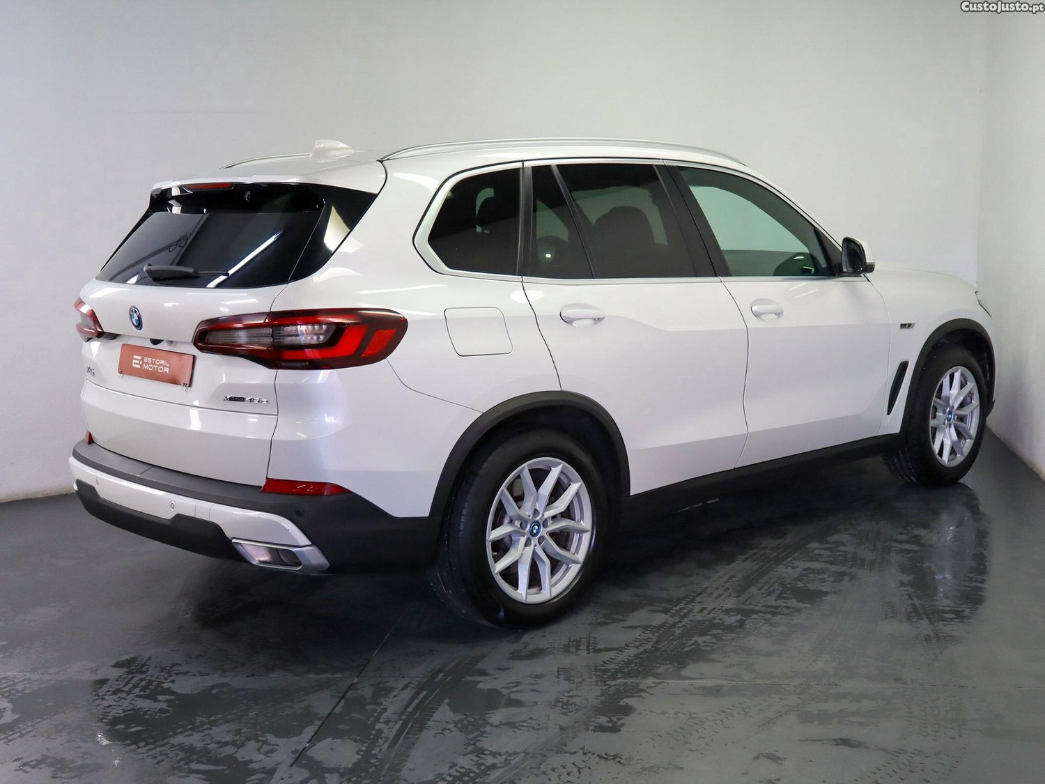 BMW X5 45 e xDrive — fotografia 28