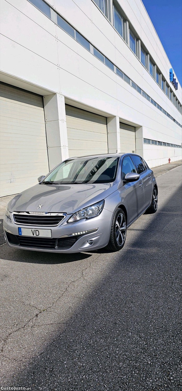 Peugeot 308 1.6Bluehdi — fotografia 2