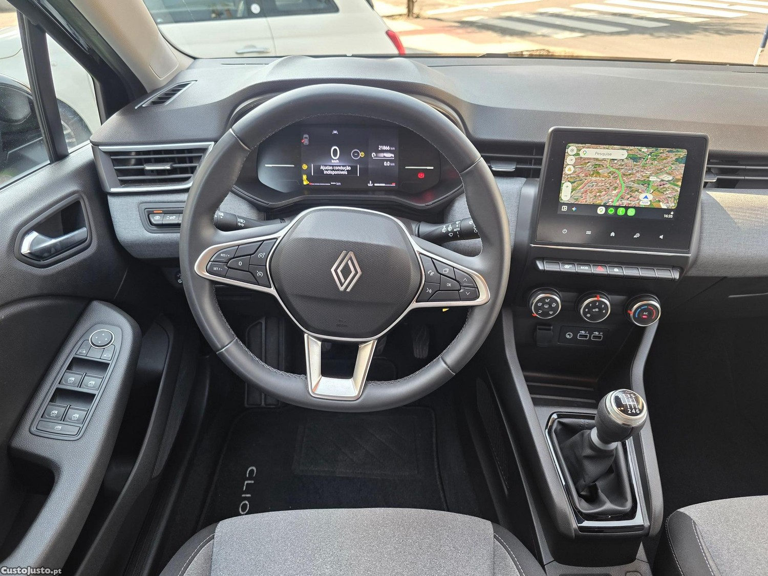 Renault Clio 1.0 TCe Evolution Bi-Fuel — fotografia 9