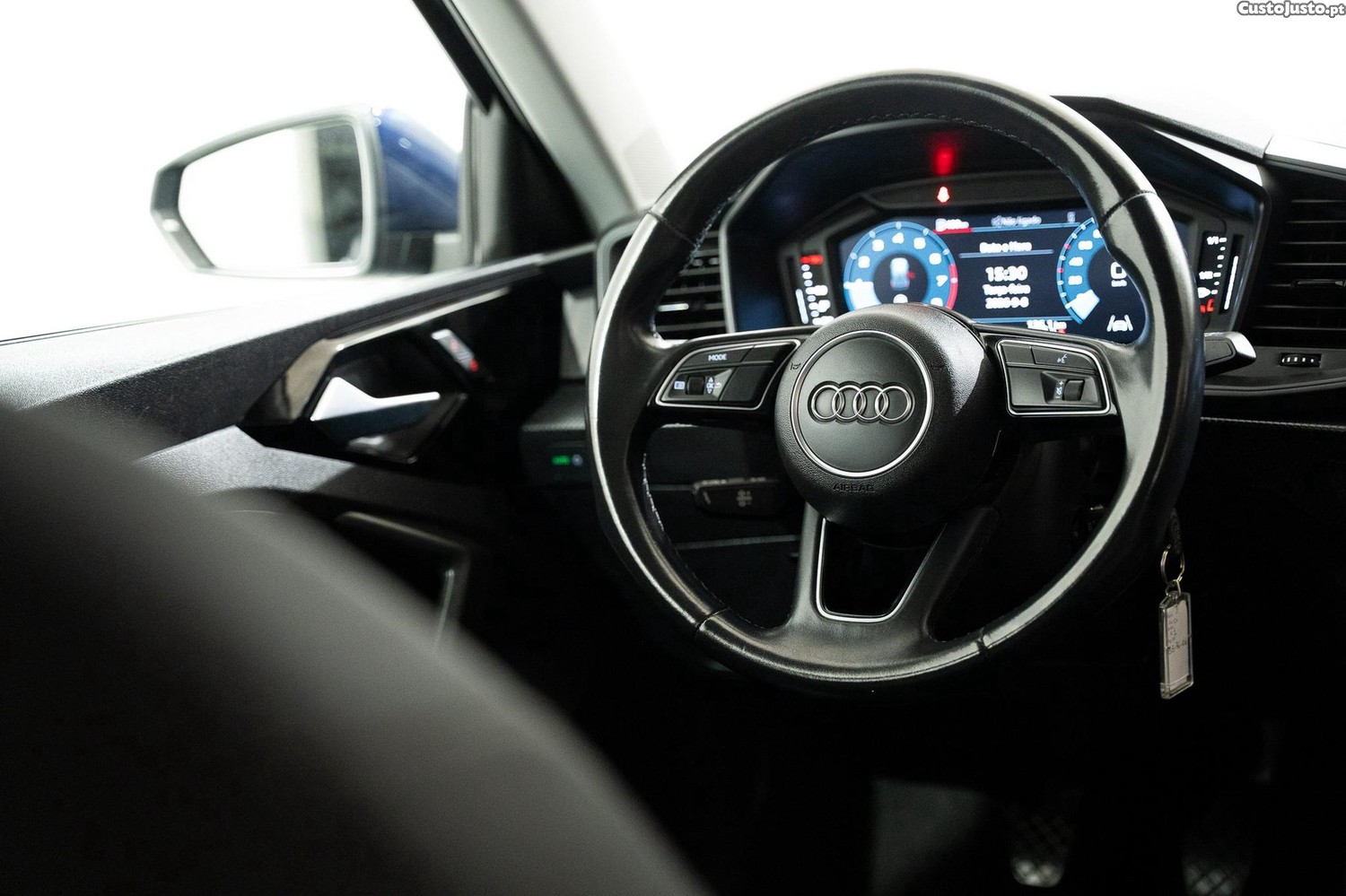 Audi A1 Sportback 25 TFSI Advanced — fotografia 14